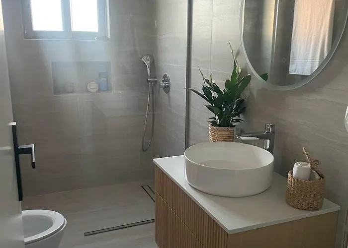 Seabreeze Shkembi I Kavajes,golem,ngjitur Me Grand Blue Fafa Appartement *