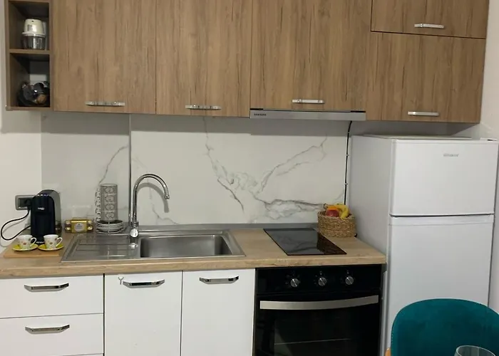 Seabreeze Shkembi I Kavajes,golem,ngjitur Me Grand Blue Fafa Appartement *